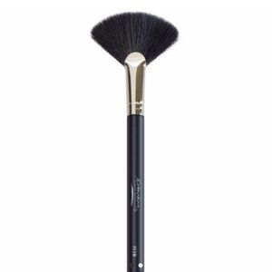 Vegan Cosmetic Fan Makeup Brush
